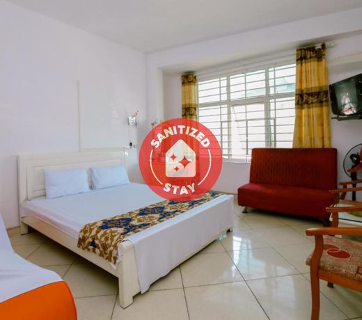 Huong Quynh Hotel