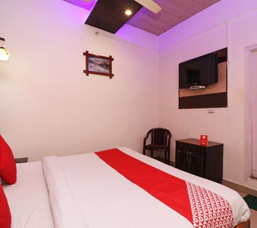 OYO 64747 Hotel Fabolosa