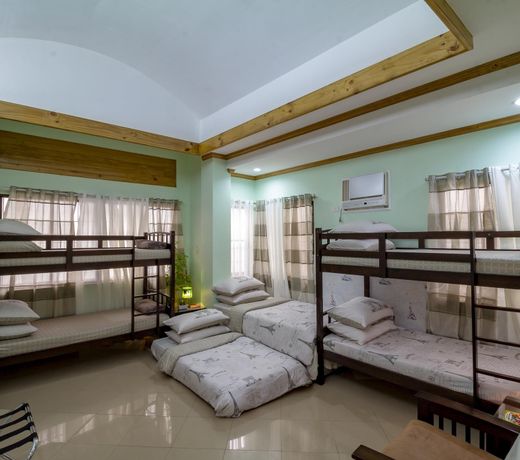 UFH Room #2 for 4-8 Guests