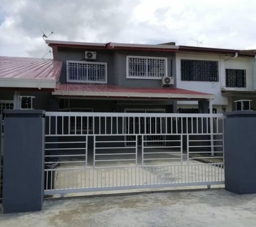 ONE HOUSE FOR RENT/ROOM FOR RENT