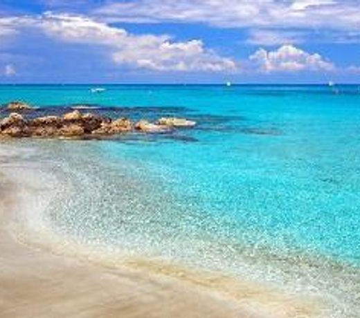 Beautiful 5 Star Holiday Villa in a Prime Location in Ayia Napa,Book Early to Secure Your Dates, Ayi