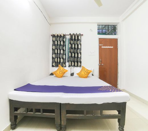 SPOT ON 63069 Anuj Guest House