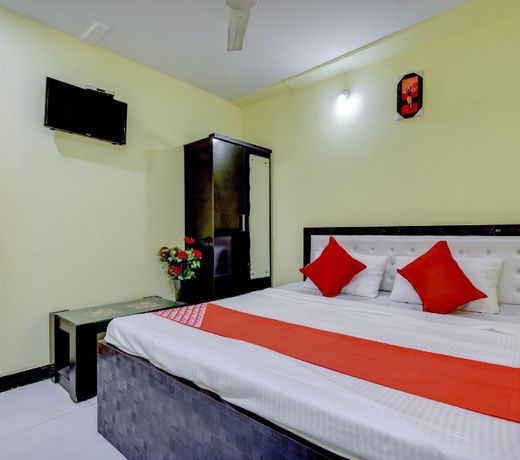 SPOT ON 64594 Shere Punjab Lodge