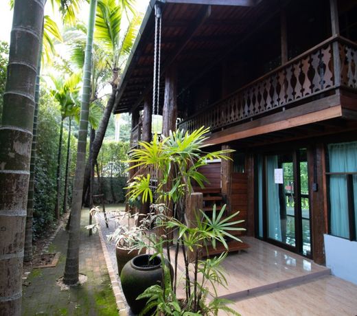 Royal Train Garden Resort