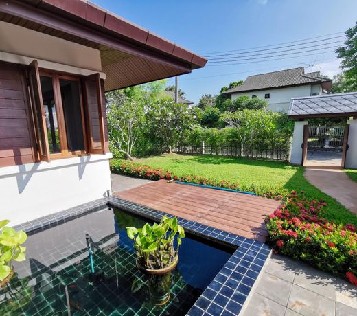 Chiangmai Jhai Yen Yen