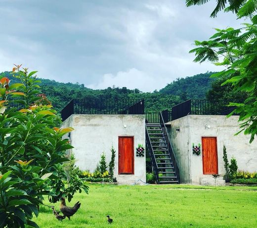 The Leaf Homestay/ bungalow for 2 with rooftop (2)