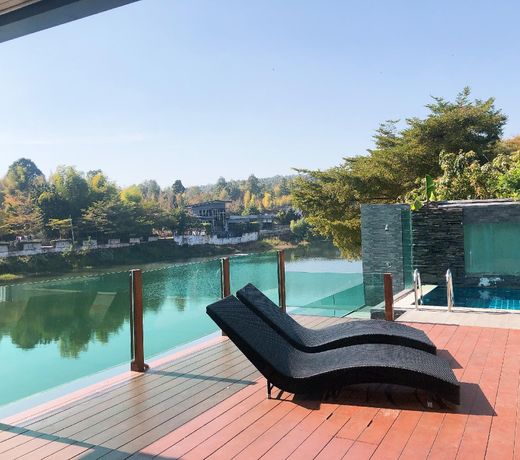 Pool villa house