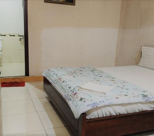 OYO 716 Hoang Yen Hotel