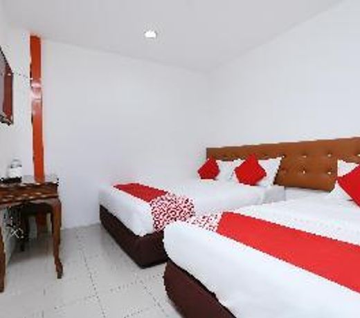 OYO 89672 Eg Hotel Jj