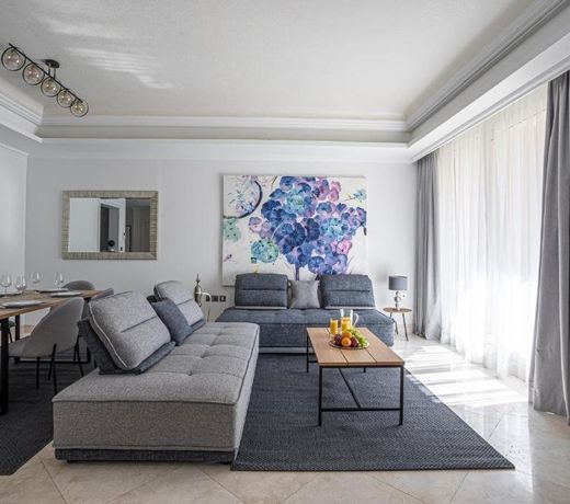 HiGuests - Luxurious 1BR in Palms with Private Beach Access
