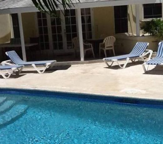 Vida Mejor - East Pool