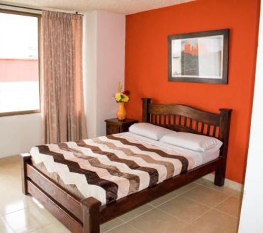 Hotel Toledo Plaza