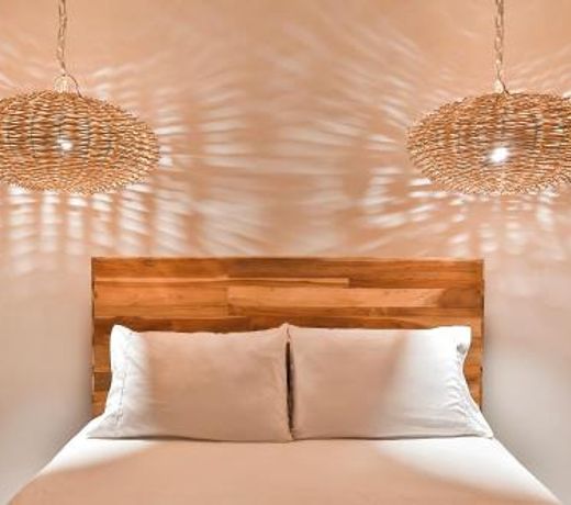 Igloo Beach Lodge