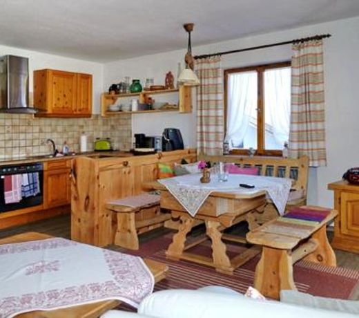 Parterre Ferienwohnung mit grosser Terasse