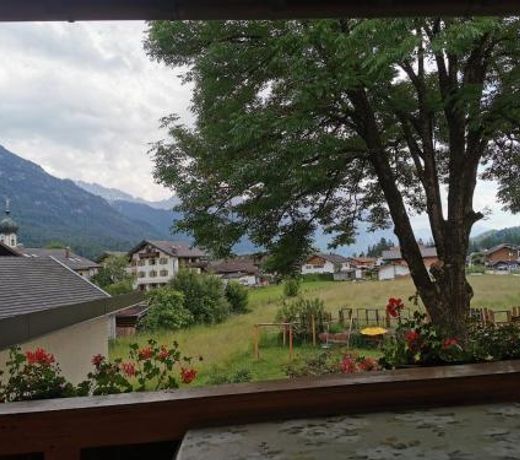 Parterre Ferienwohnung mit grosser Terasse
