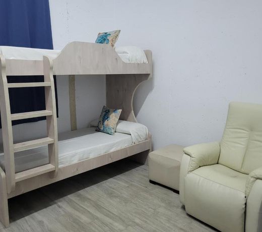 LUJOSO ADOSADO de TRES HABITACIONES en VERA PLAYA A 200 METROS DEL MAR