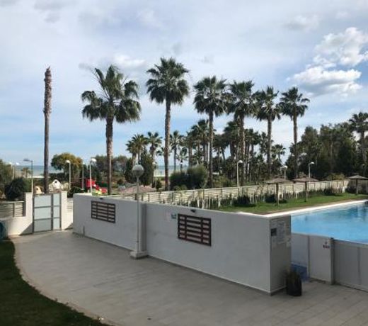 APARTAMENTO CON ESPECTACULAR TERRAZA FRENTE AL MAR