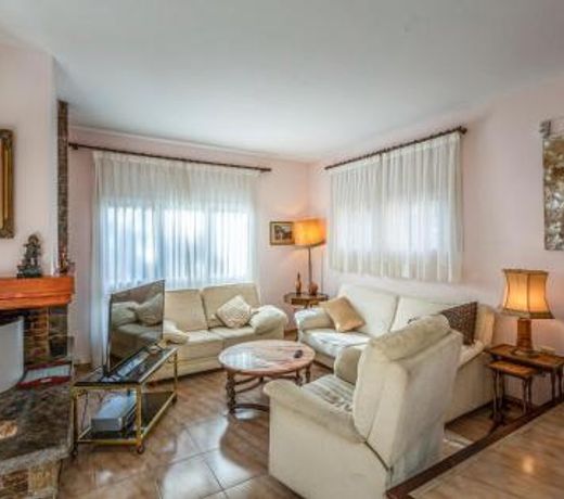 Awesome Home In Matadepera With Wifi, Outdoor Swimming Pool And Swimming Pool