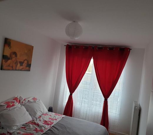 Grand F3 CONFORTABLE 5 mn de Paris et proche Disneyland
