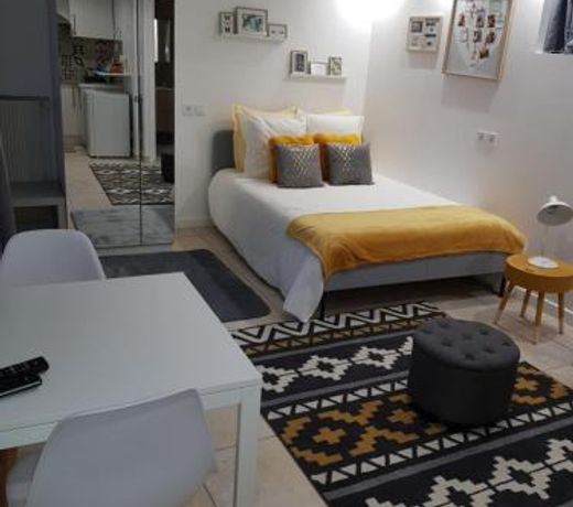 studio proche Paris et la defense 10min - non-fumeur