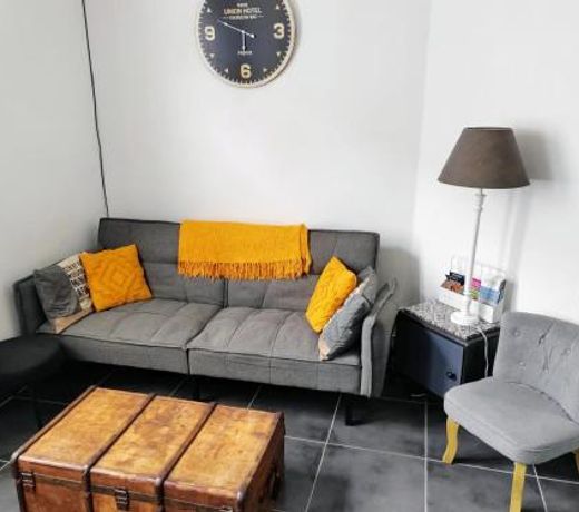 LA PETITE MAISON