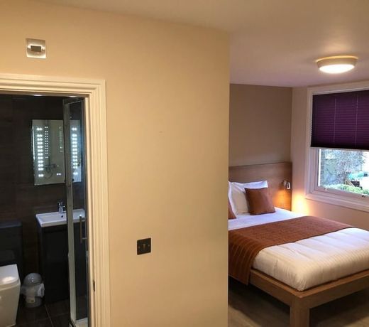 Eagle Hotel Luton Airport