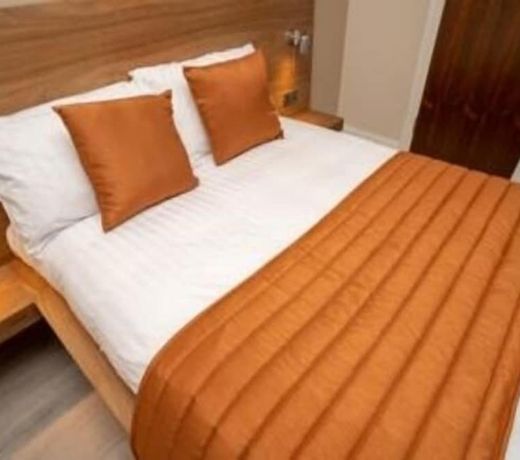 Eagle Hotel Luton Airport