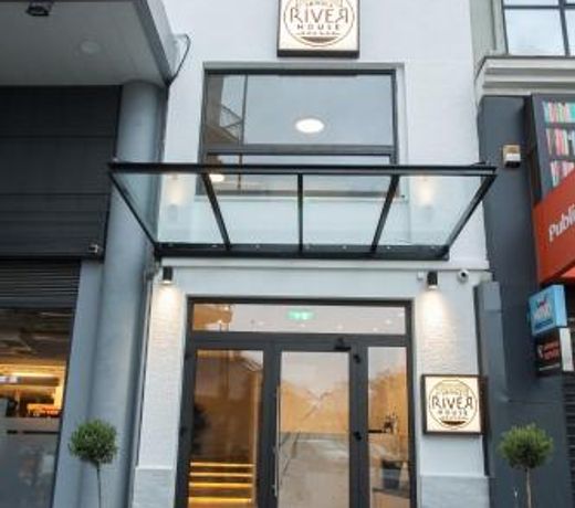 Trikala River House