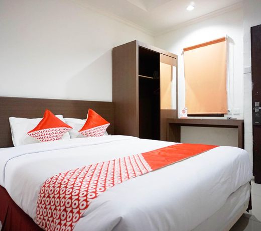 OYO 2886 Her Mandiri Guest House