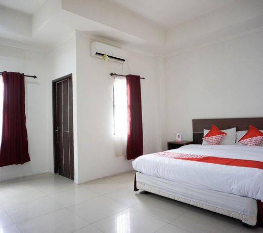 OYO 2886 Her Mandiri Guest House
