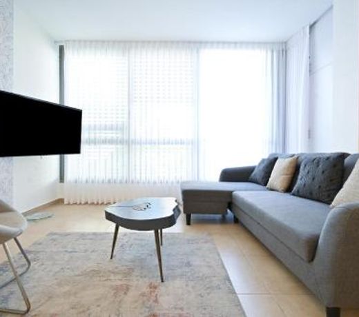 Quiet 2BR In Jean Jaures By HolyGuest