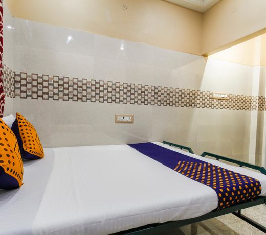 SPOT ON 68869 Pkma Guest House