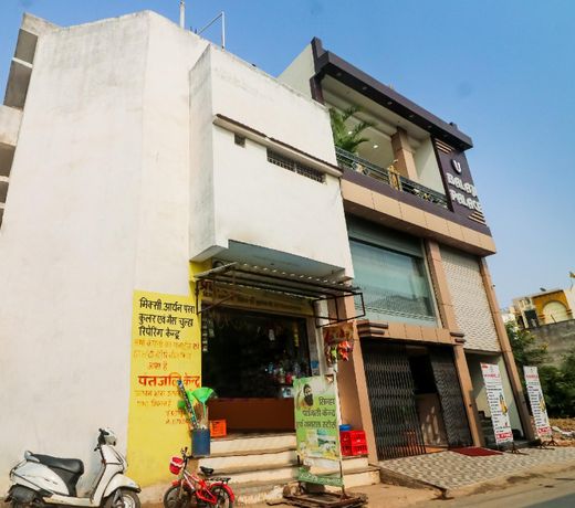 OYO Flagship 64987 Balaji Palace