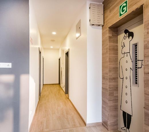 OYO Townhouse 329 Pipliyahana Square