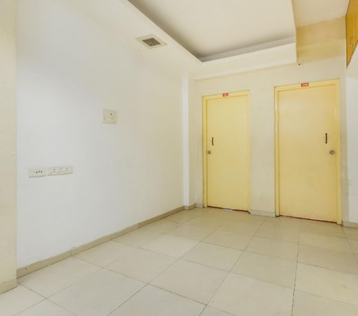 CAPITAL O 69589 2D Residency