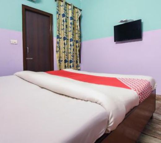OYO 65698 Vansh Residency