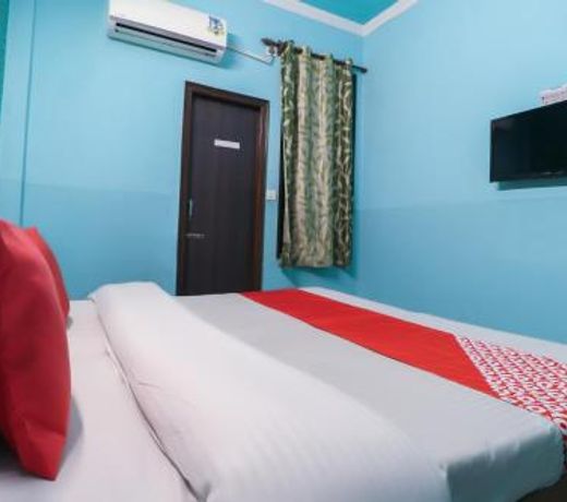 OYO 65698 Vansh Residency
