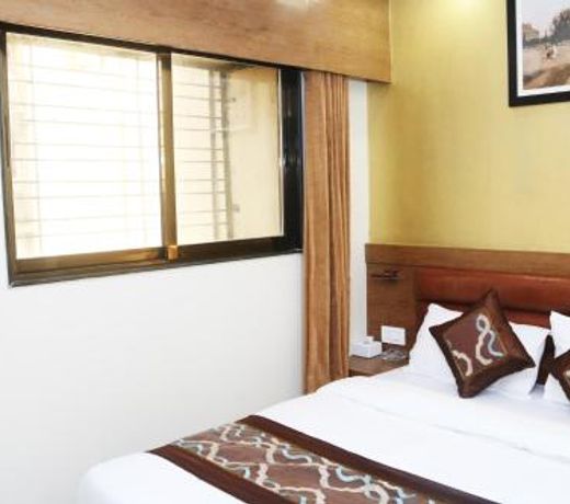 Hotel Crystal Luxury Inn- Bandra
