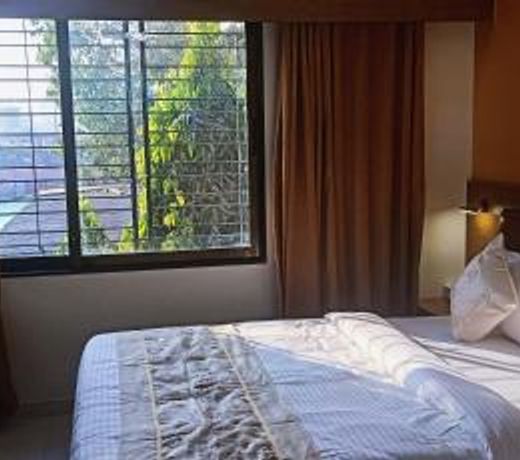 Hotel Crystal Luxury Inn- Bandra