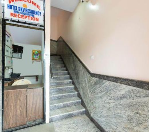 OYO 68738 Hotel Ramana Inn