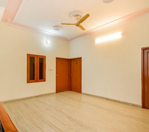 OYO 67331 Kusum Lodge