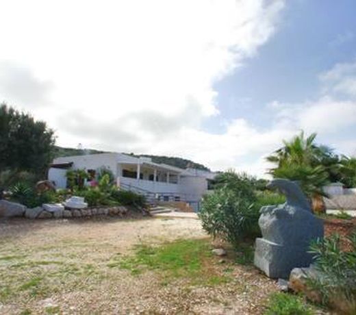 VILLA DELFINI 2-12 Pax