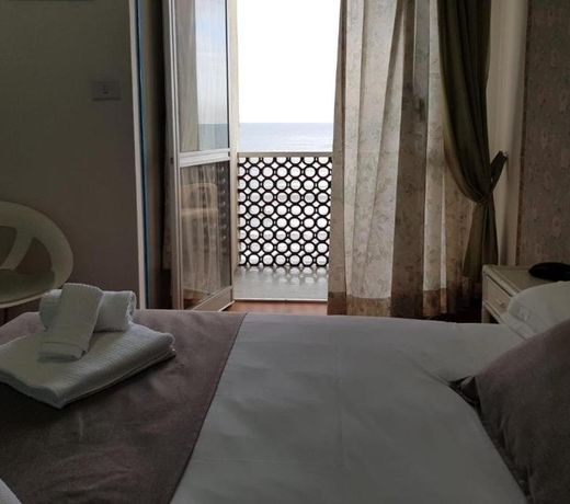 Hotel Tirreno