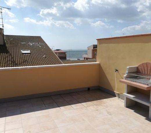 confortevole appartamento in centro con terrazza vista mare