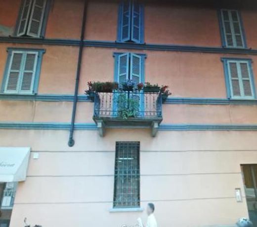 BILOCALE VICINO AL TEATRO PONCHIELLI