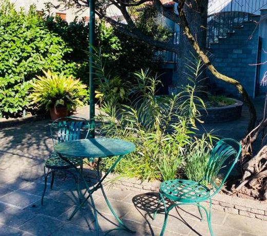 Carlotta's Home by Holiday Solutions