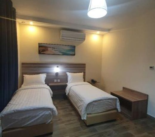 La Riva Hotel