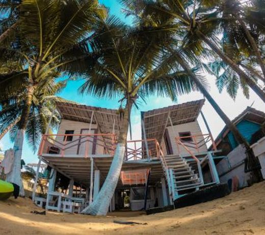 Ceylon Beach Home