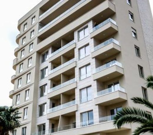 Montesun Boka Apartments
