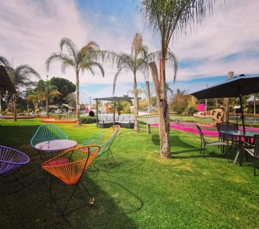 Casa Flores Hotel & Spa